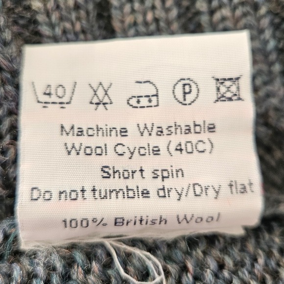 Woolovers Mens SZ M V Neck Chunky 100% British Wool Blue Green Excellent Outdoor - Picture 6 of 7